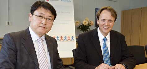 KraussMaffei公司和LG签署合作协议